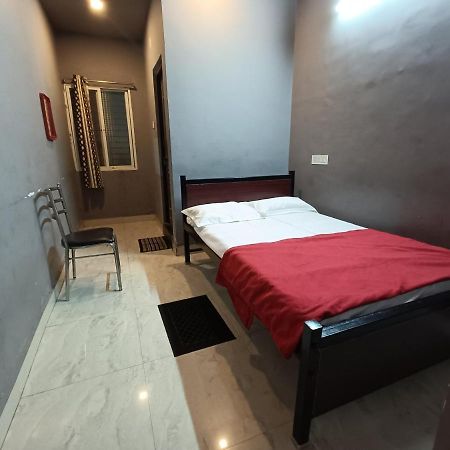 Radhika Lodge Белари Екстериор снимка
